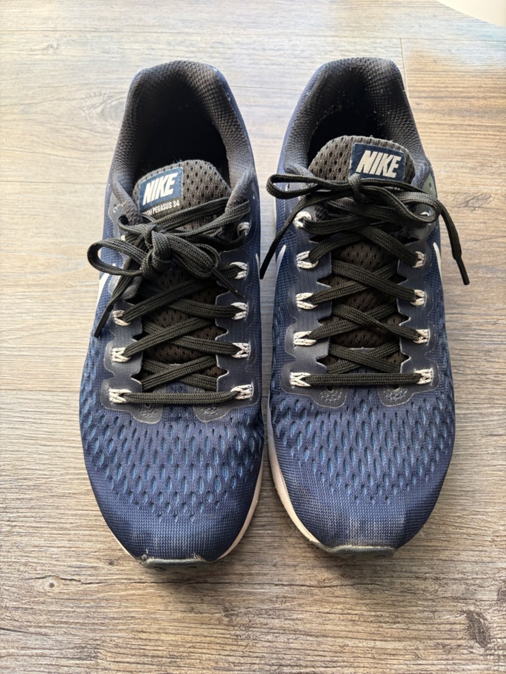 Nike Navy and Black Athletic Running Shoes